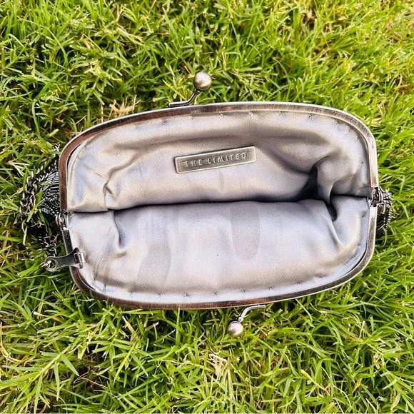 The limited Grey Black Beaded clutch hand purse small - Picture 3 of 3